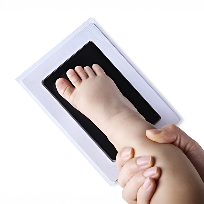 Dažų kortelės pėdučių įspaudų paveikslui